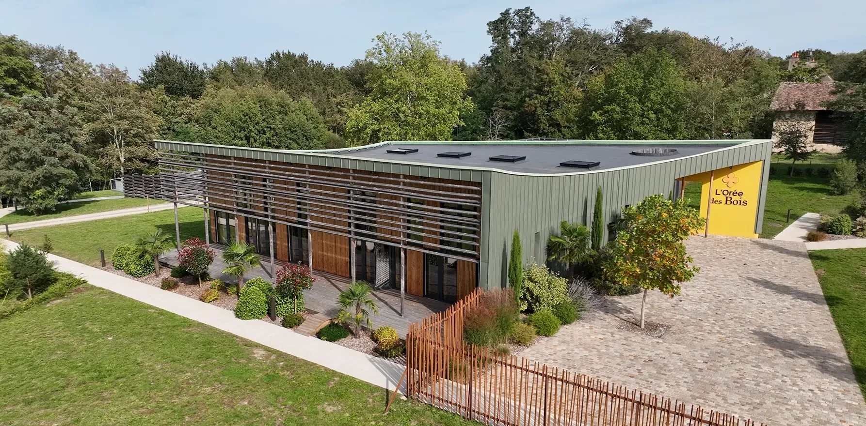 Vue aérienne de la salle de l'Orée du bois