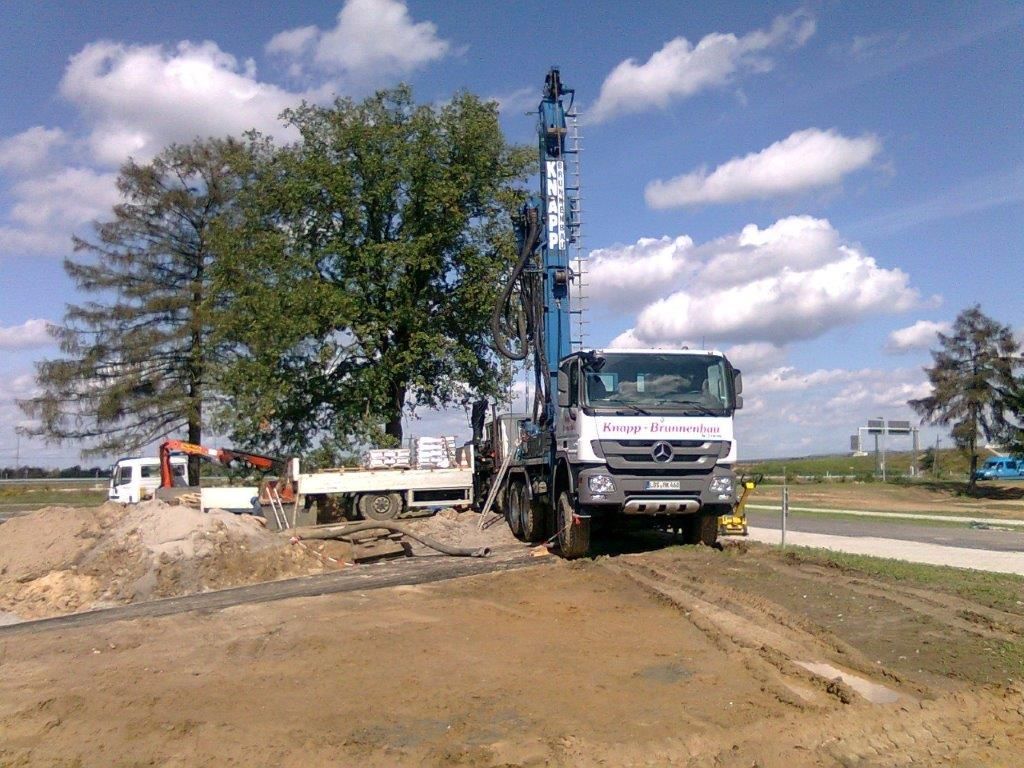 Spezialfahrzeug für den Brunnenbau im Einsatz