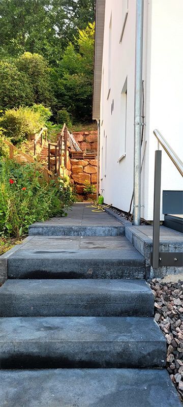 Containerdienst Brödel, Wilgartswiesen, Bauschutt, Mischabfälle, Erdmasse, Steine, Schotter, Erdarbeiten, Entrümpelung, Brandschutz, Sand, Kies, Humus, Mutterboden, Transporte, Baggerarbeiten