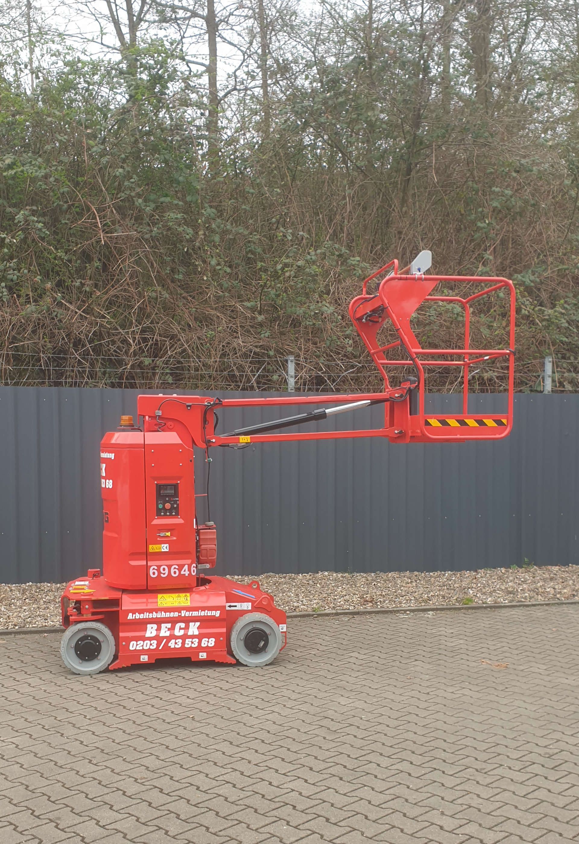 Beck Arbeitsbühnen | Teleskopmast-Arbeitsbühne