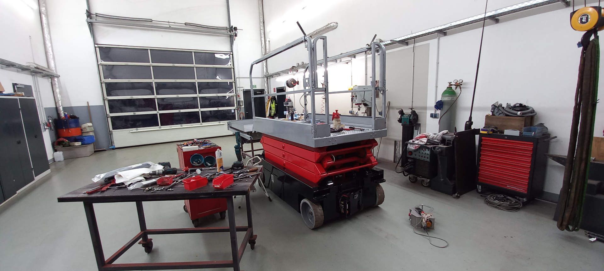 Beck Arbeitsbühnen | Scherenbühne | Duisburg