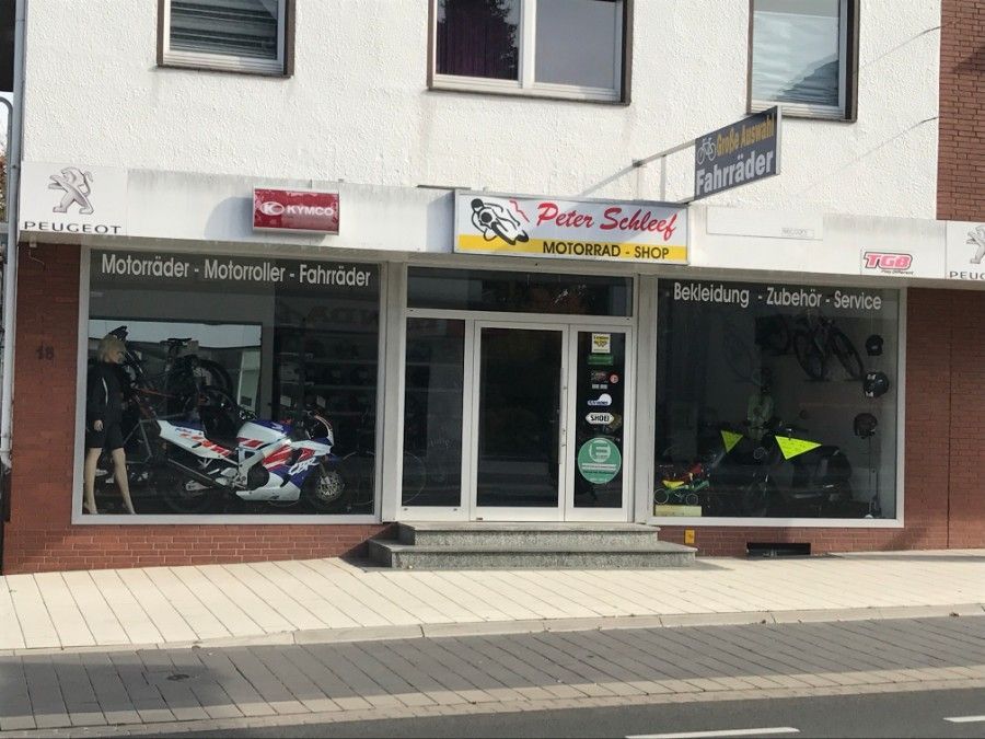 Auswahl an Fahrrädern und Zuberhör
