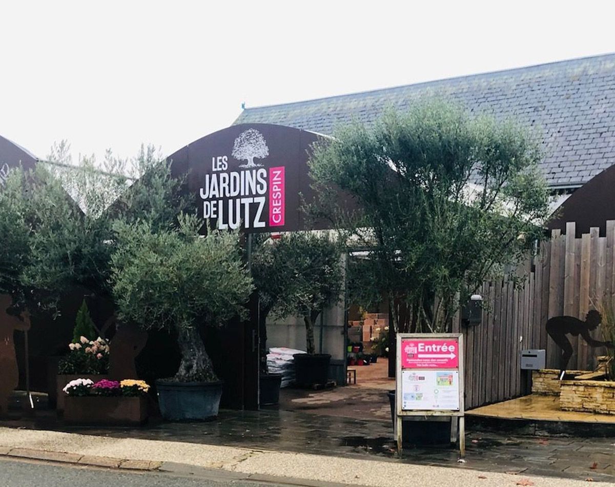 Devanture du magasin Les Jardins de Lutz