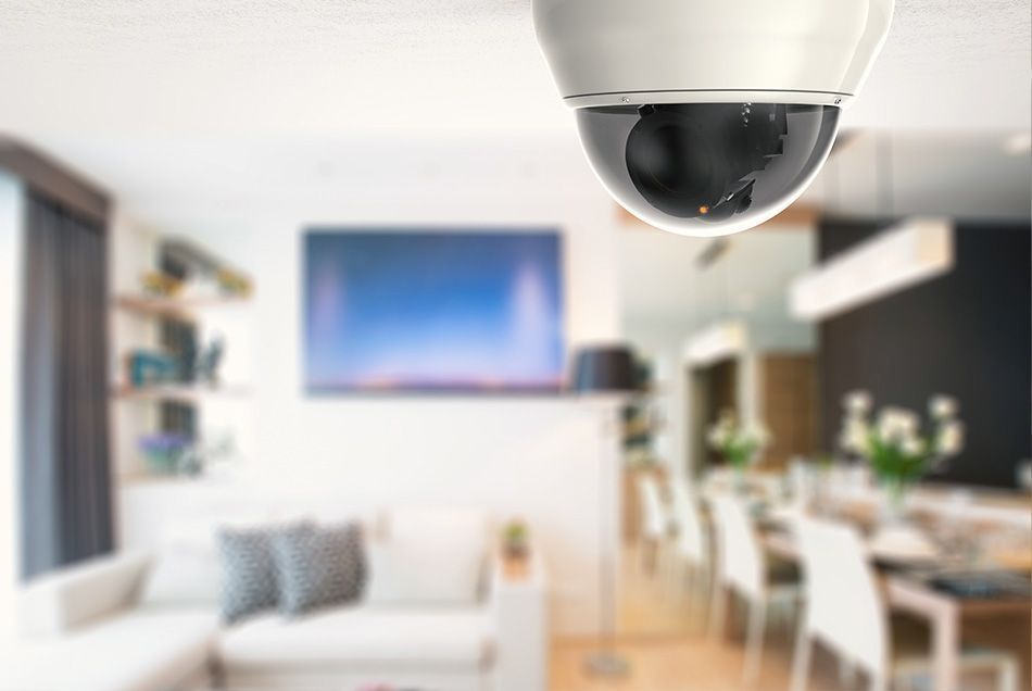 Caméra de surveillance dans un salon