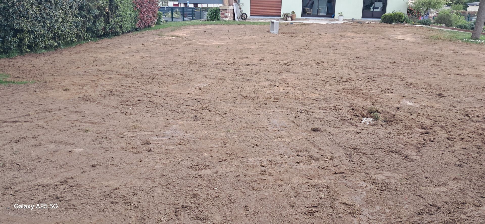 Un terrain  récemment terrassé.