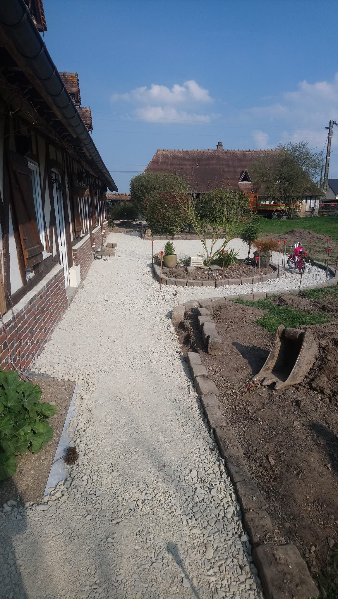 Terrasse extérieure d'une maison en cours de contruction