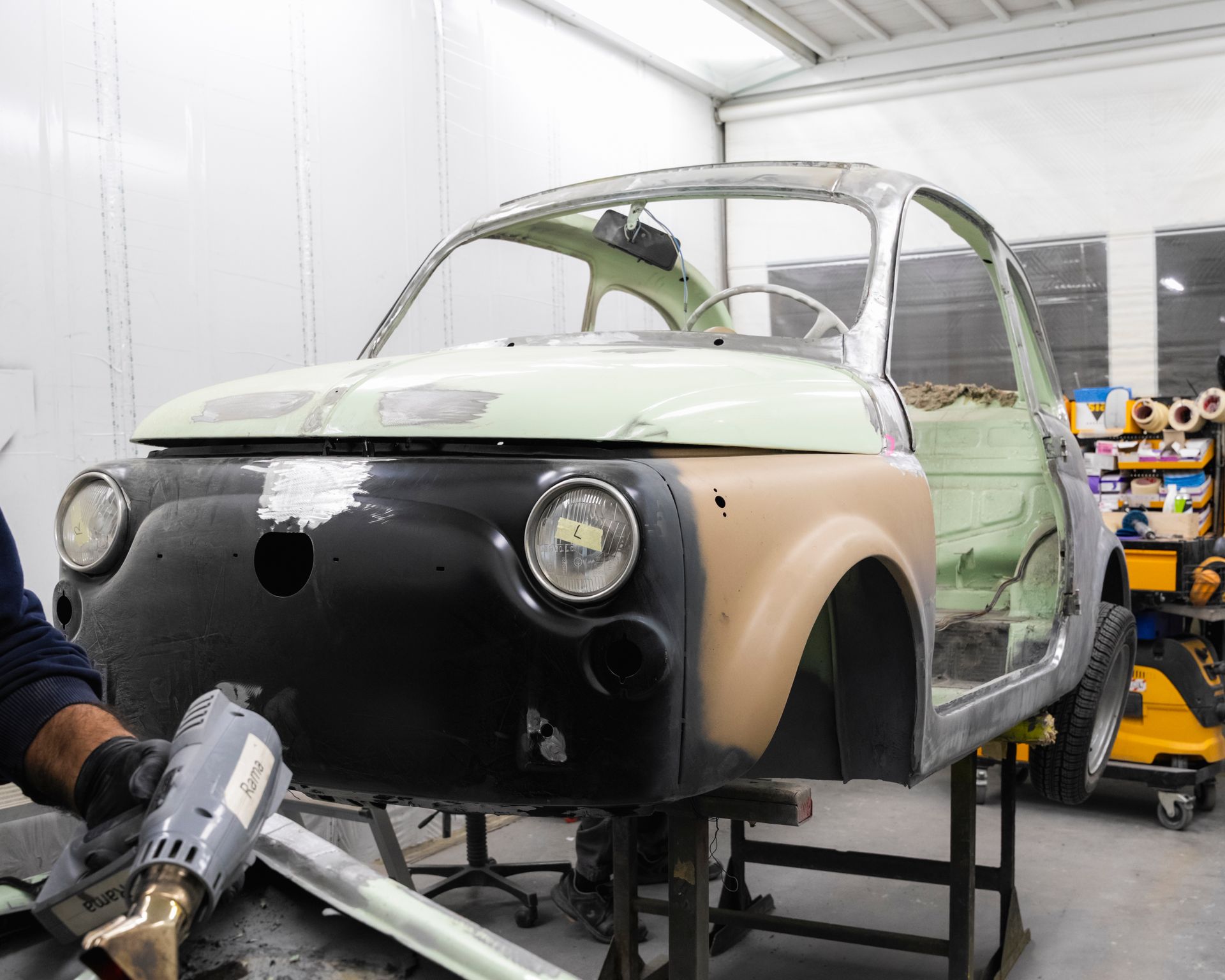 Restauration de voitures classique - Carrosserie Kompetenz .