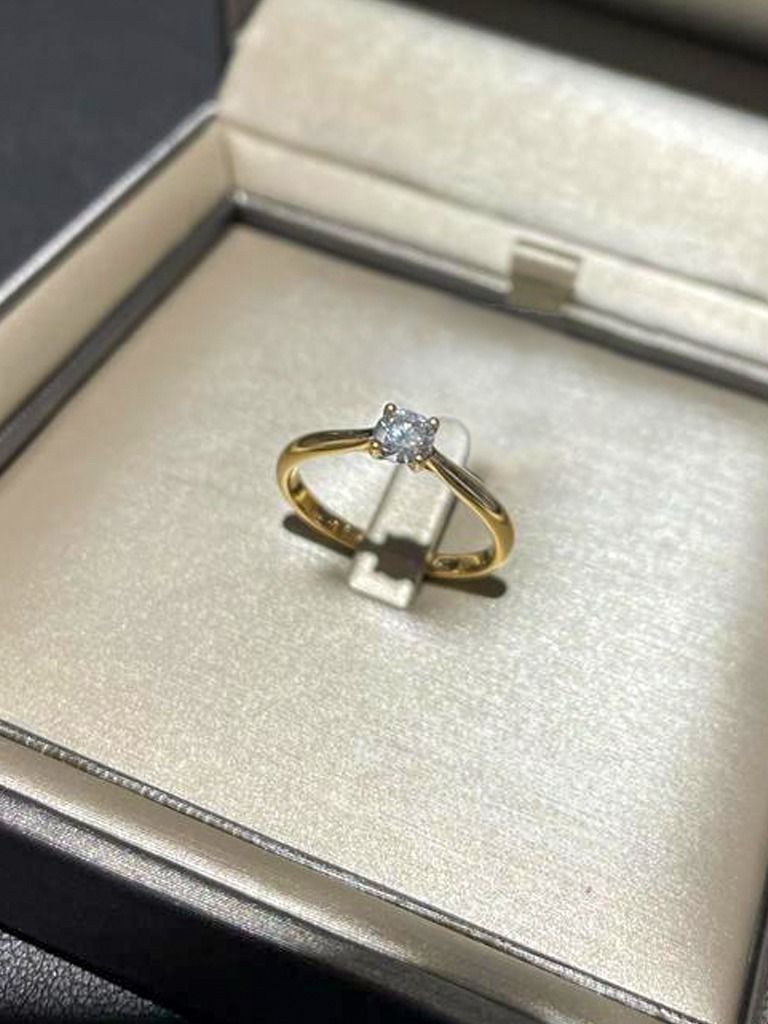 Ring von der Diamond Group