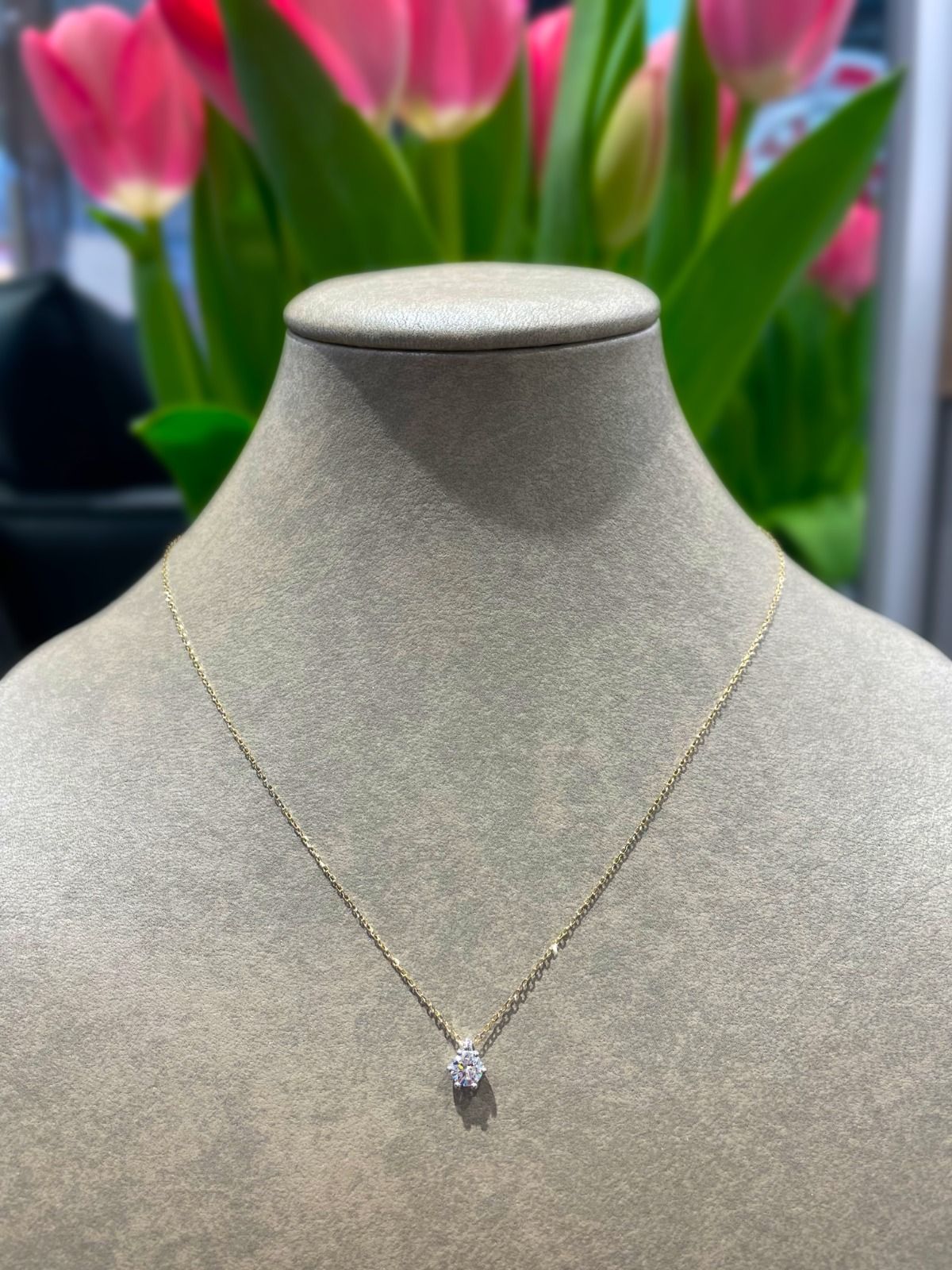 Halskette von der Diamond Group