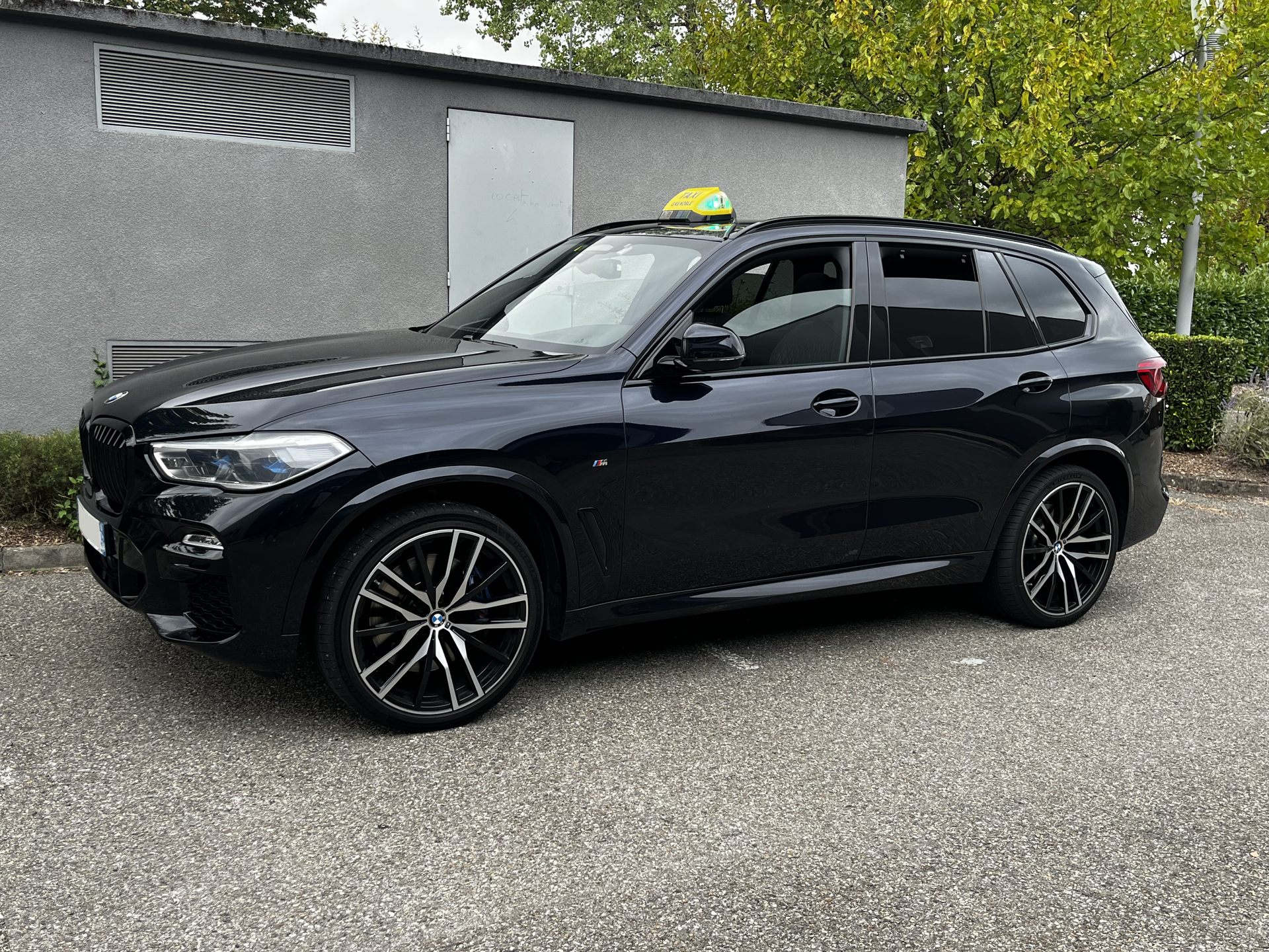 Un taxi conventionné noir