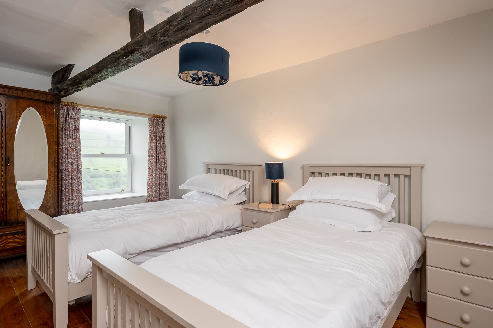 Third bedroom with two single beds