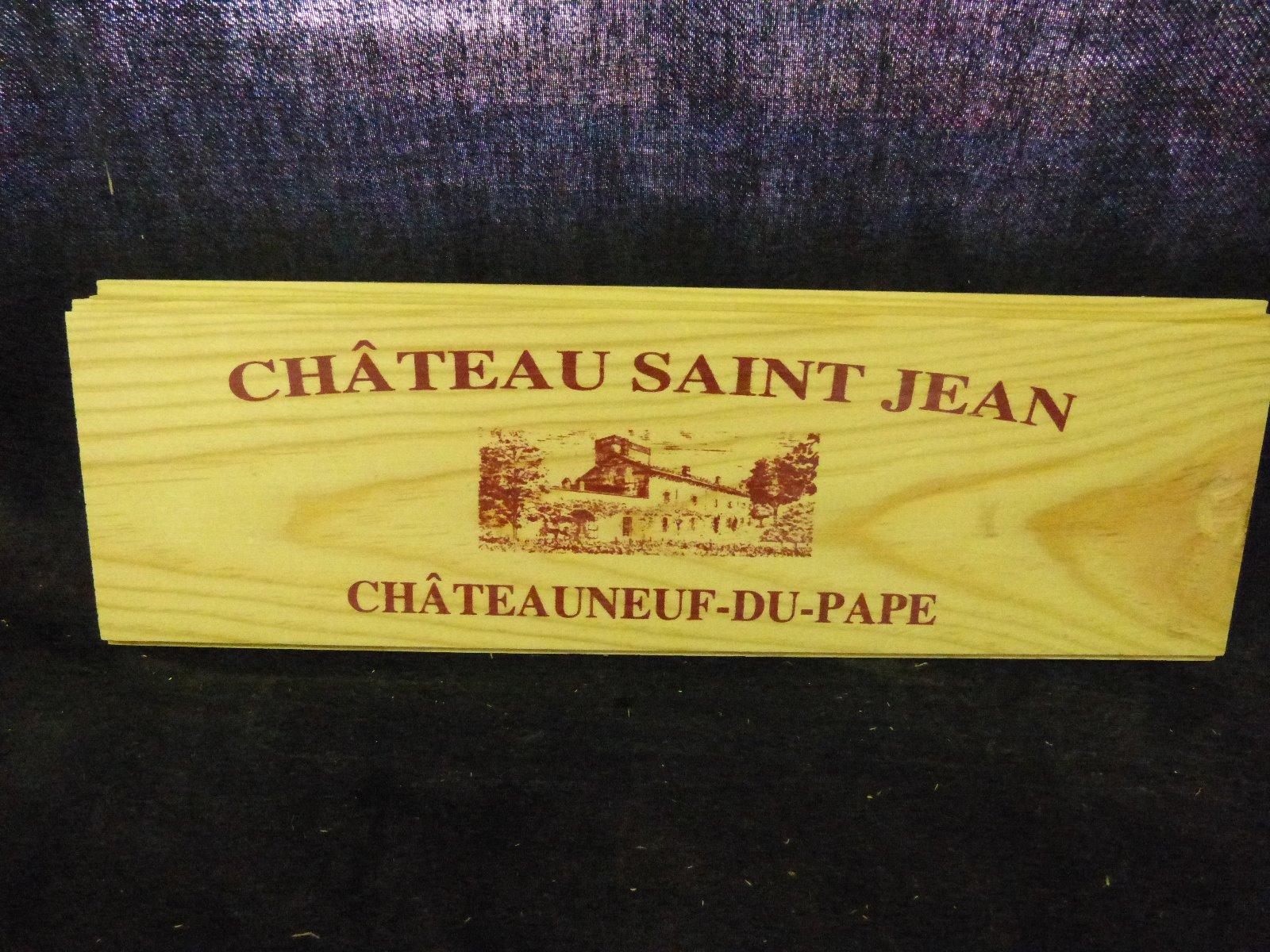 Photo d'une sérigraphie sur bois pour les vins du CHÂTEAU SAINT JEAN
