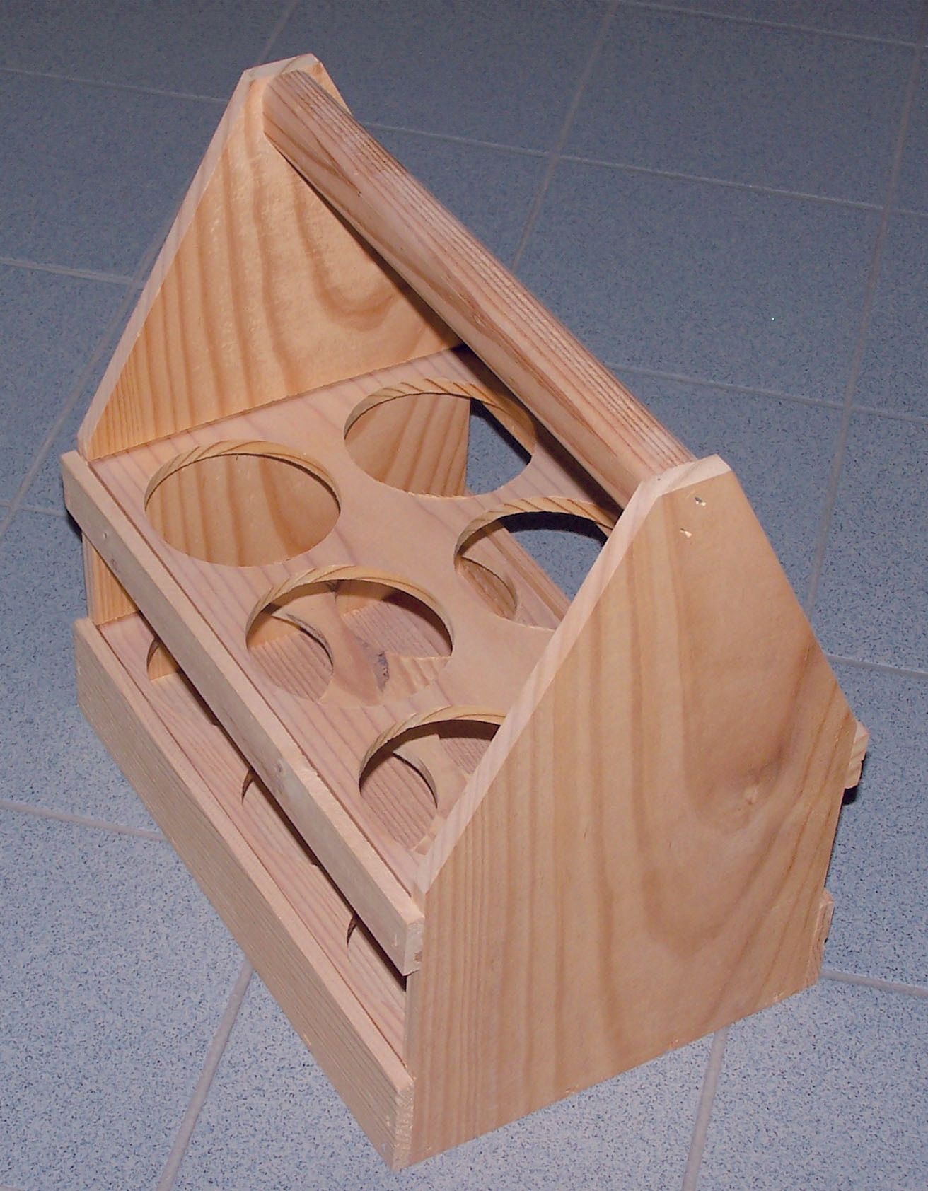 Photo d'un casier en bois pour 6 bouteilles