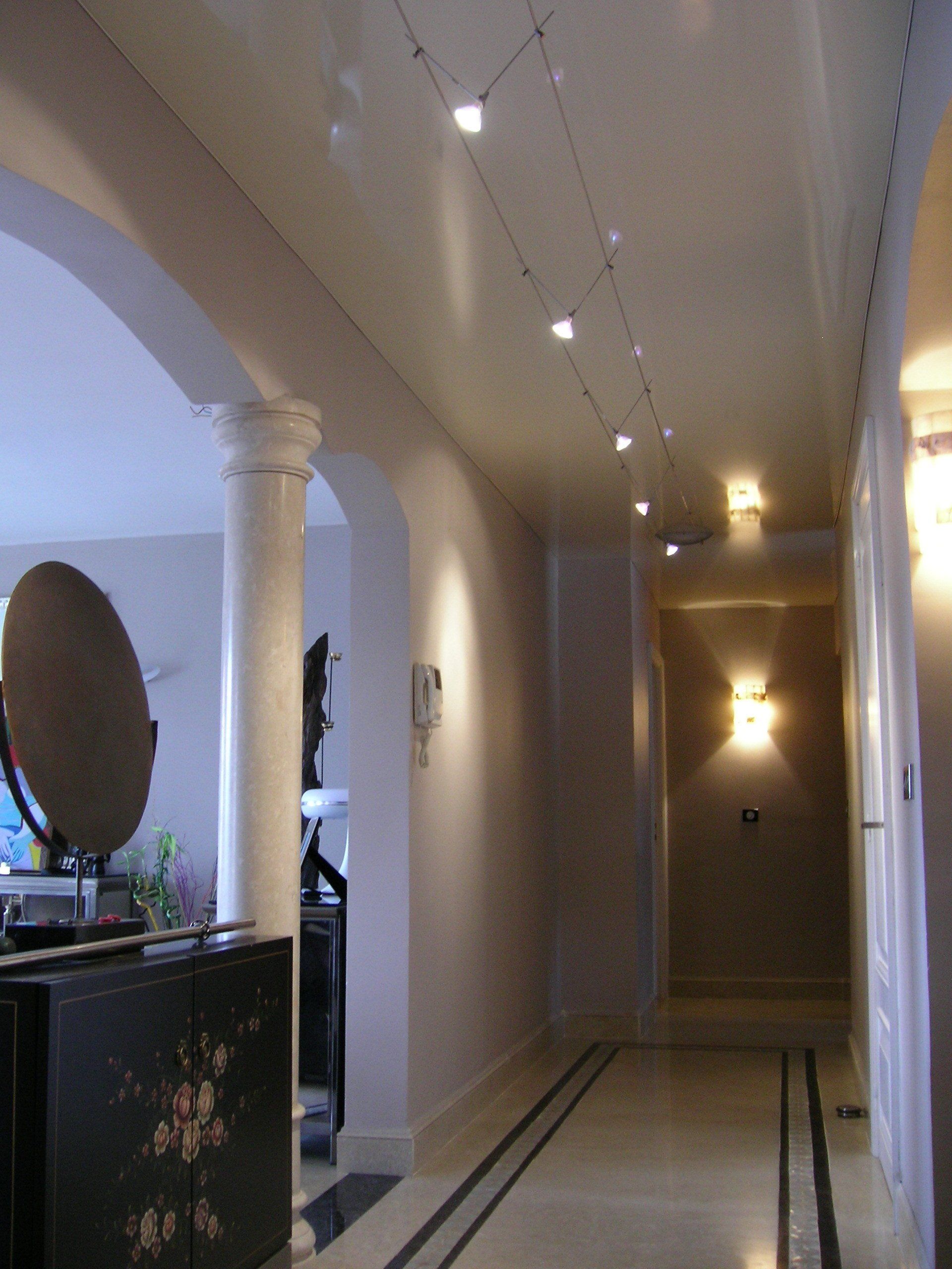 Toile tendue pour couloirs