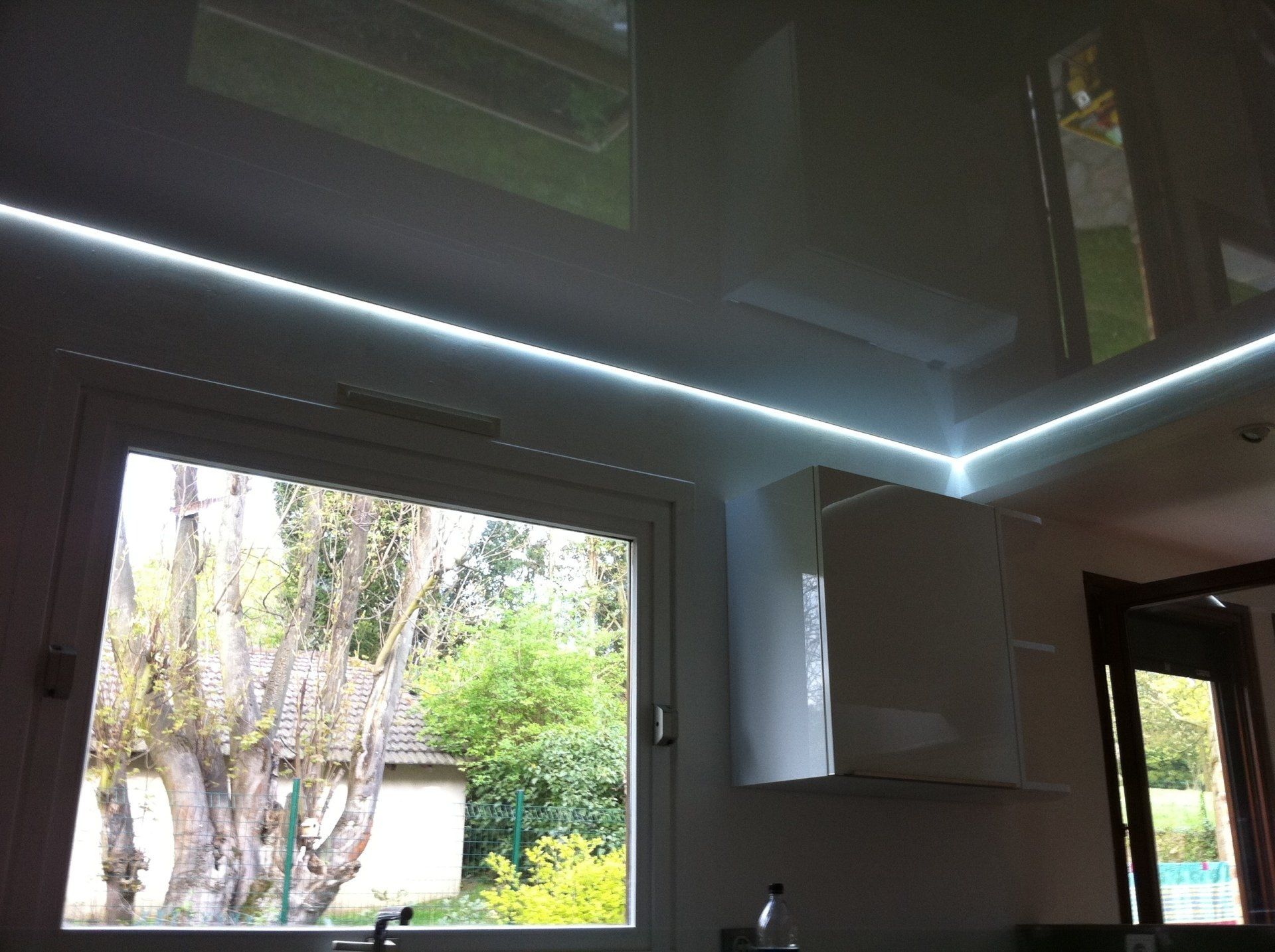 Plafond tendu dans une cuisine