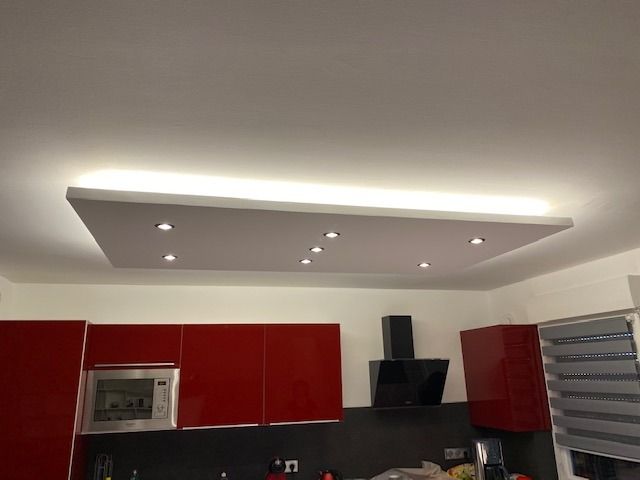 Faux plafond avec spots intégrés