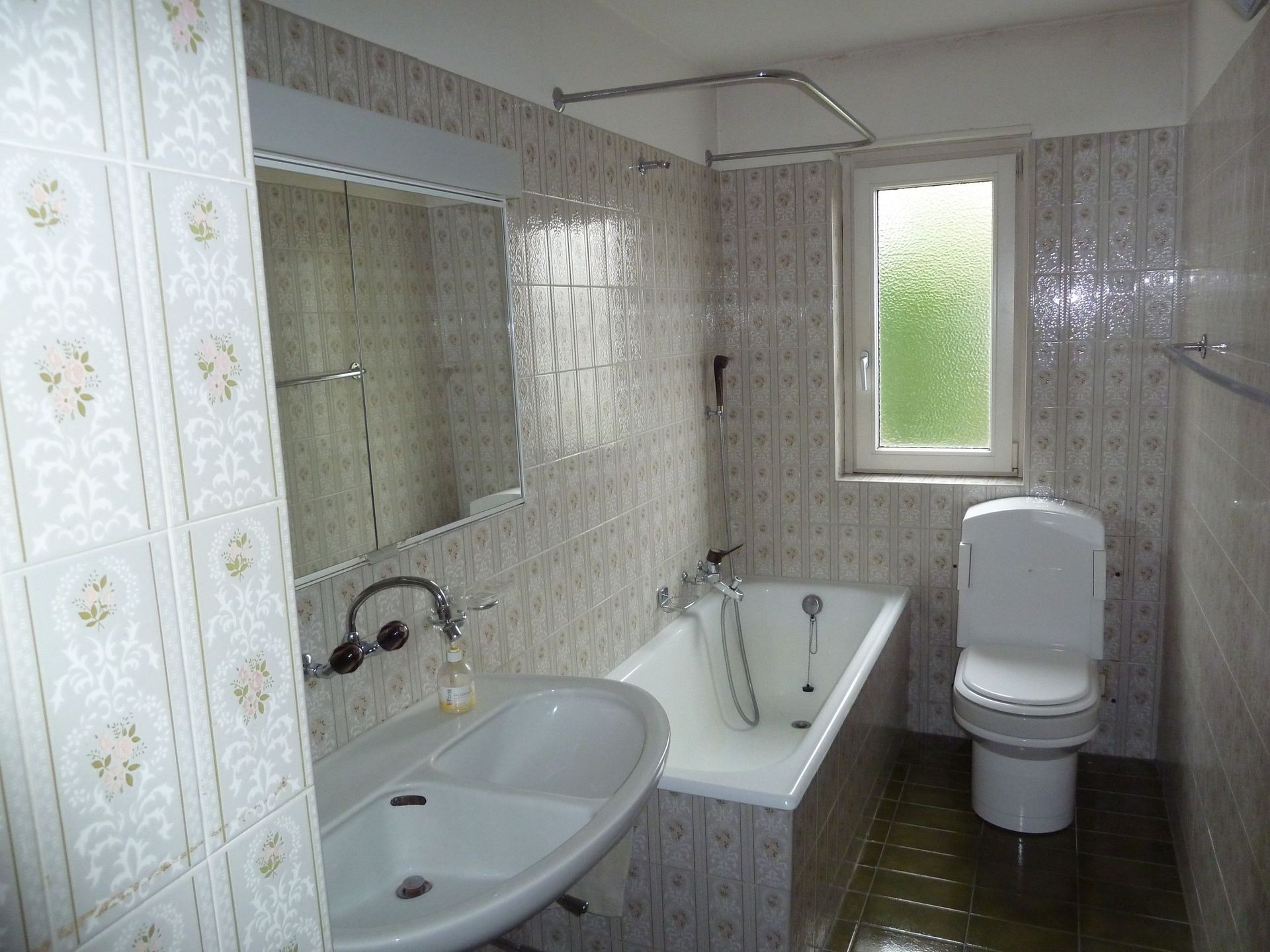 RenovationEFHKilchbergKche0altOP-GmbH