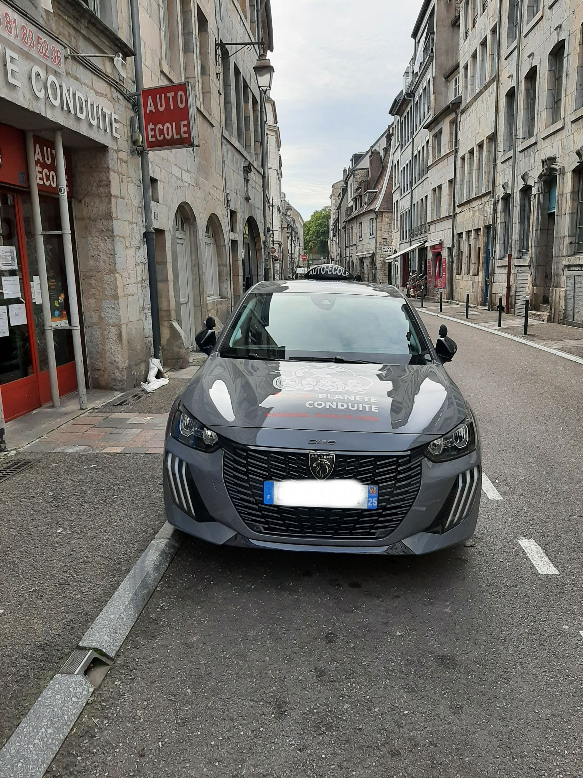 Véhicule de l'auto-école 4