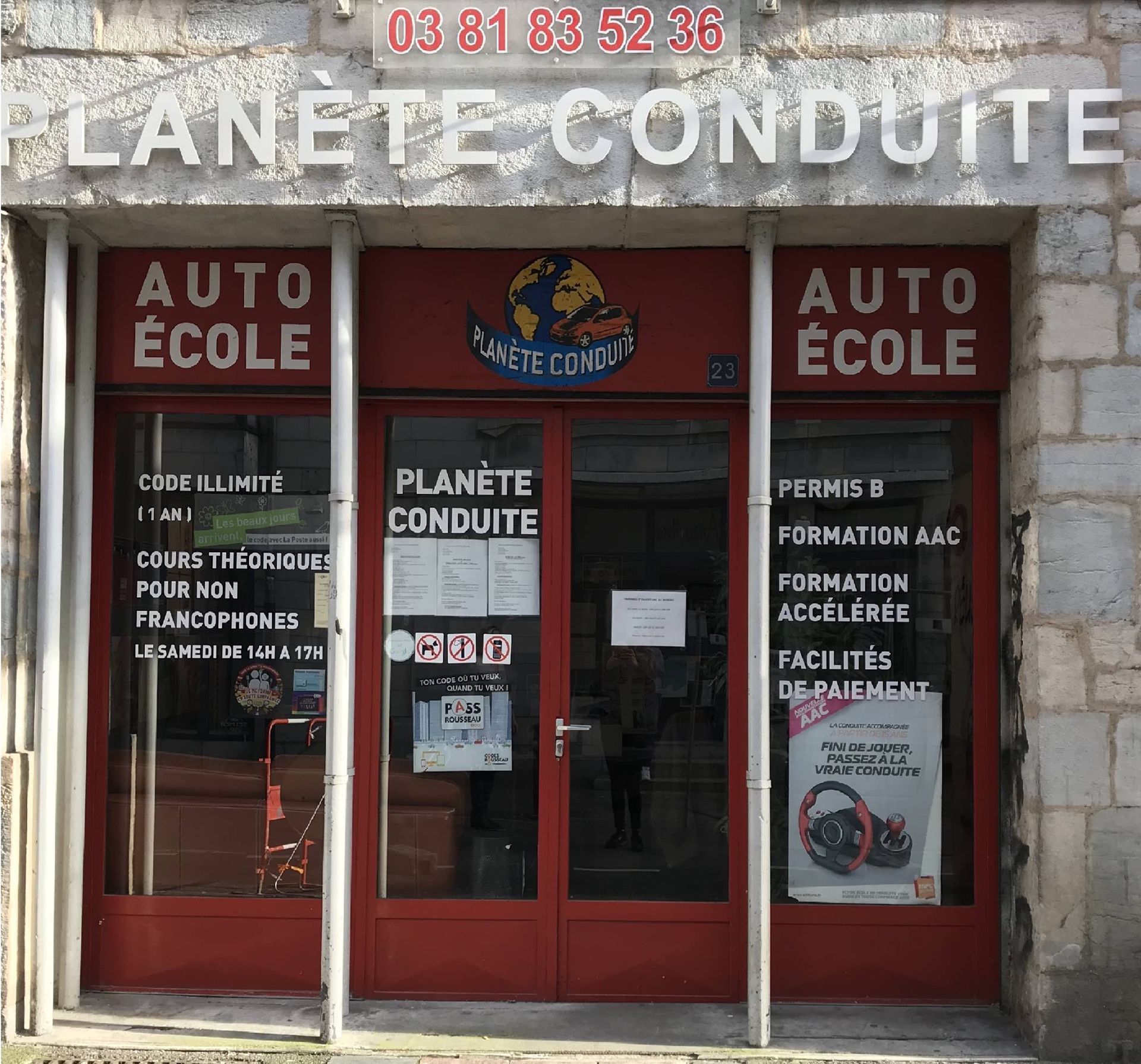 Entrée de l'auto-école