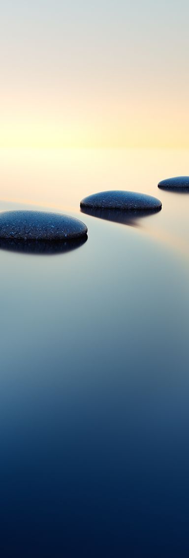 3 cailloux sur l'eau