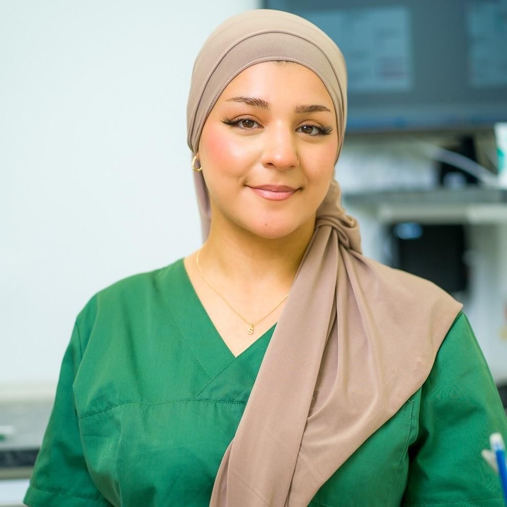 Kurdi Auszubildene als ZFA