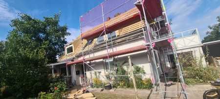 Satteldachumdeckung Gerüst