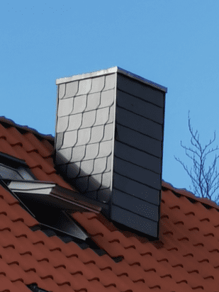 Mansardendachumdeckung Schornstein