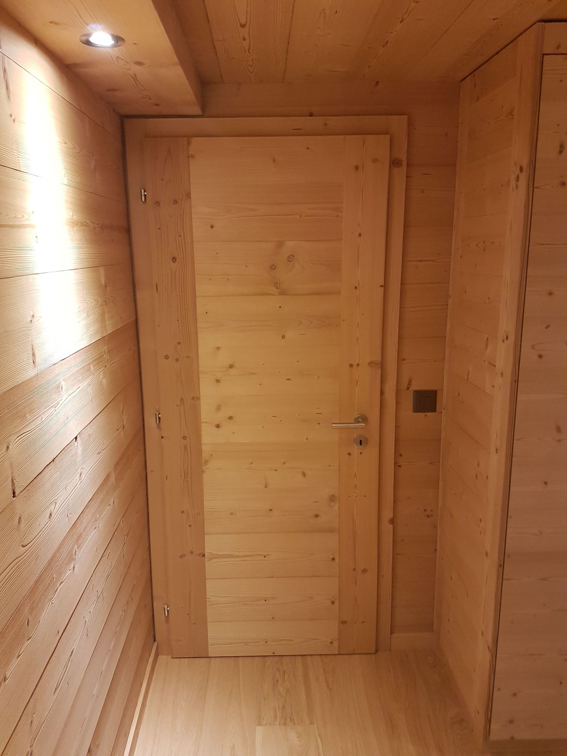 Plafond assemblé façon vieux bois