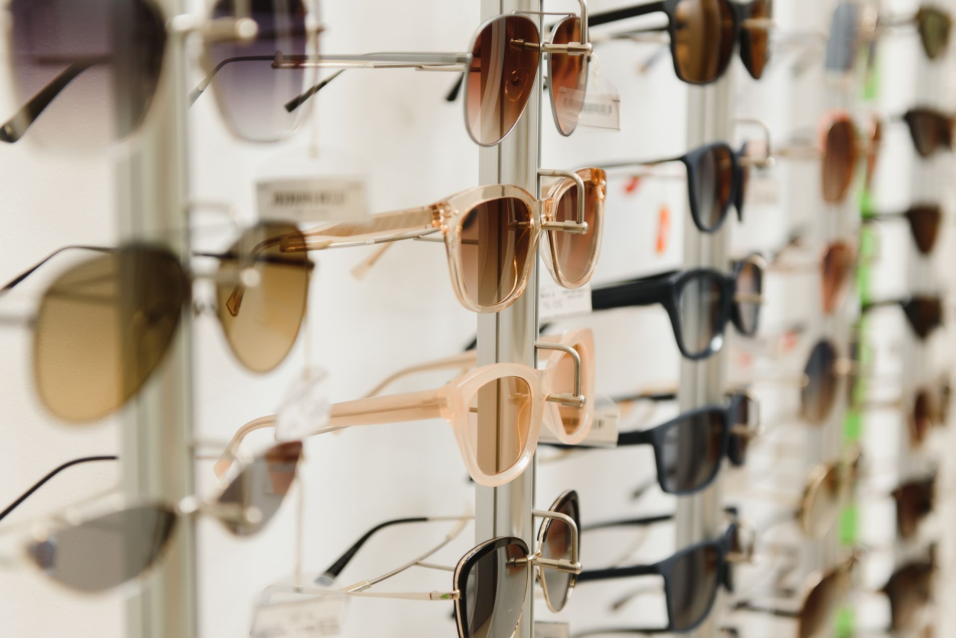 Plusieurs paires de lunettes de soleil