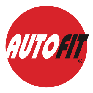Logo AUTOFIT en blanc et noir sur fond de cercle rouge