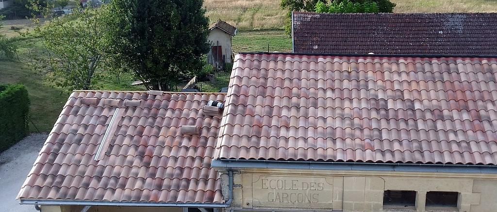 Toiture restaurée à Saint-Macaire