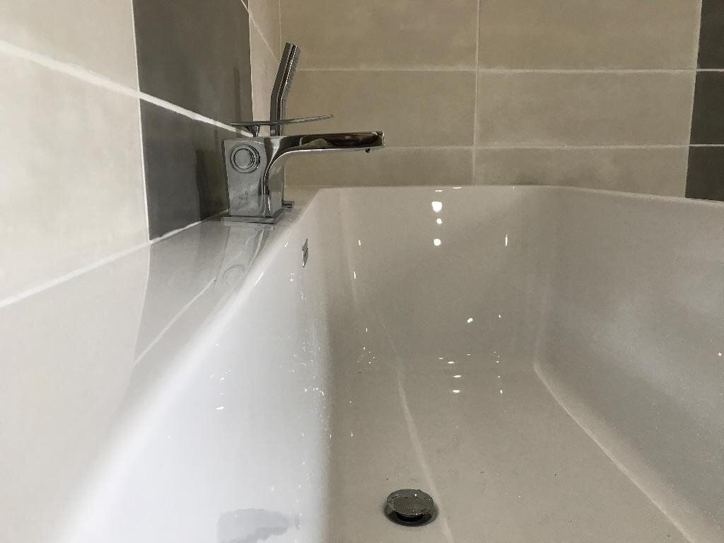 Pose d'éléments sanitaires