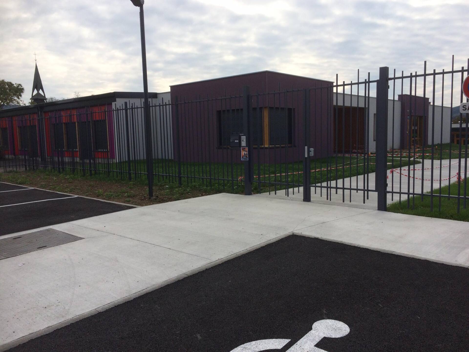 Clôture métallique