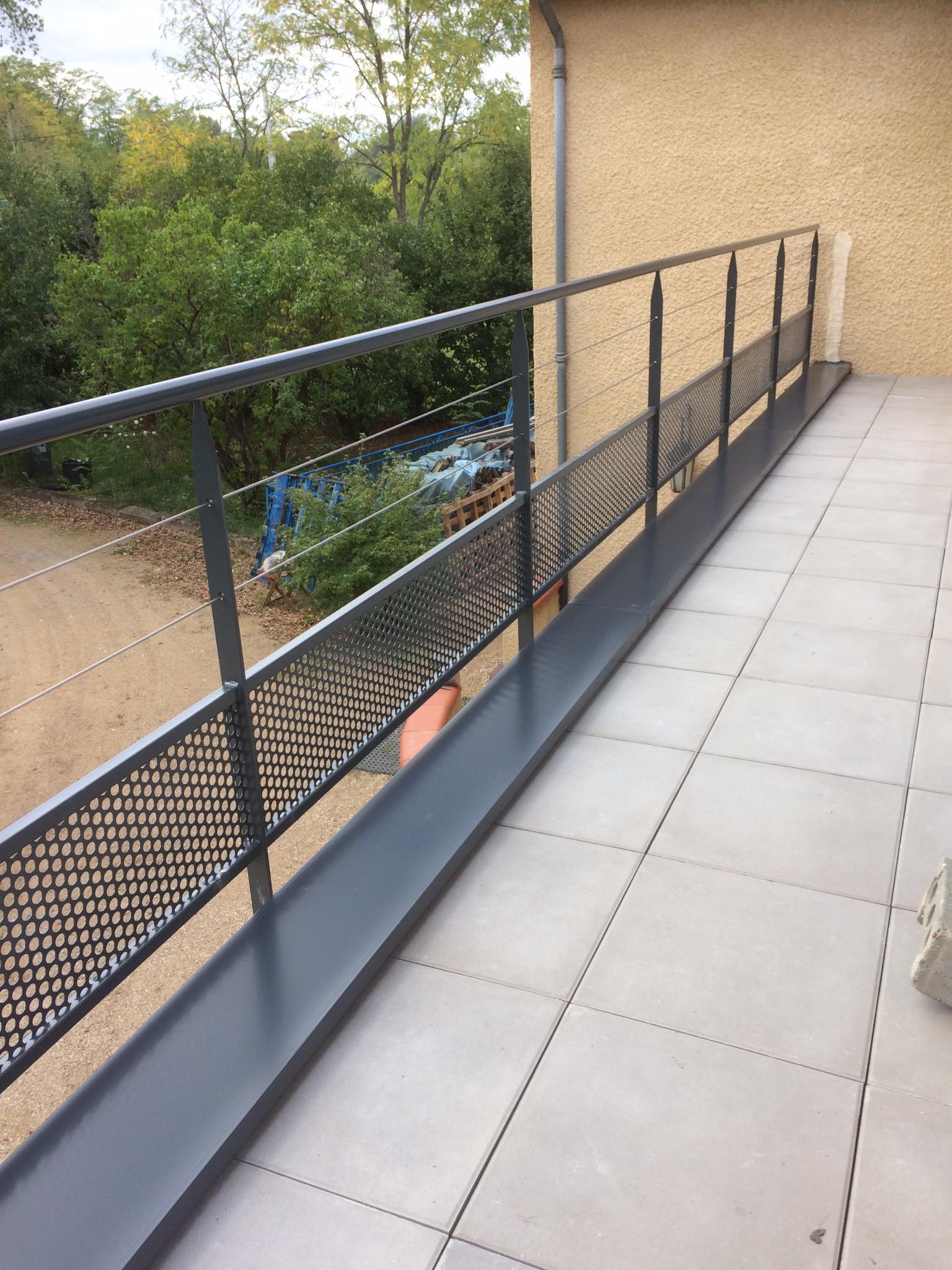 Rampe métallique pour terrasse