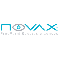Logotipo da Novax: texto em tons de turquesa, cinza e branco com ícone de olho; "Lentes oftálmicas FreeForm".