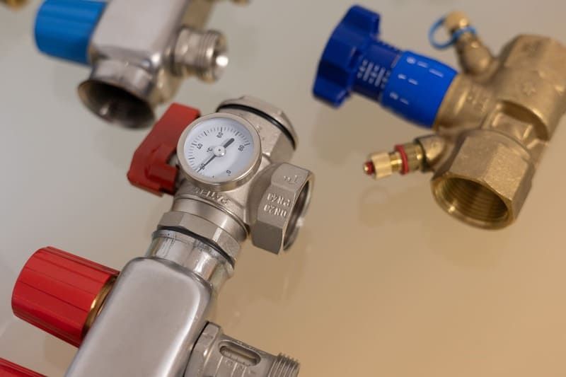 Thermometerkugelhahn, Strangregulierventil | SferaTec Gebäudetechnik