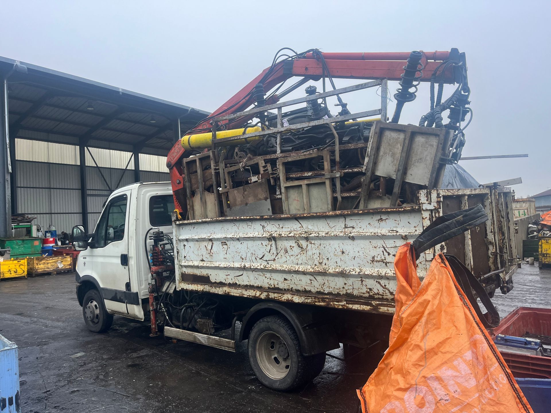 Camion chargé avec ferraille