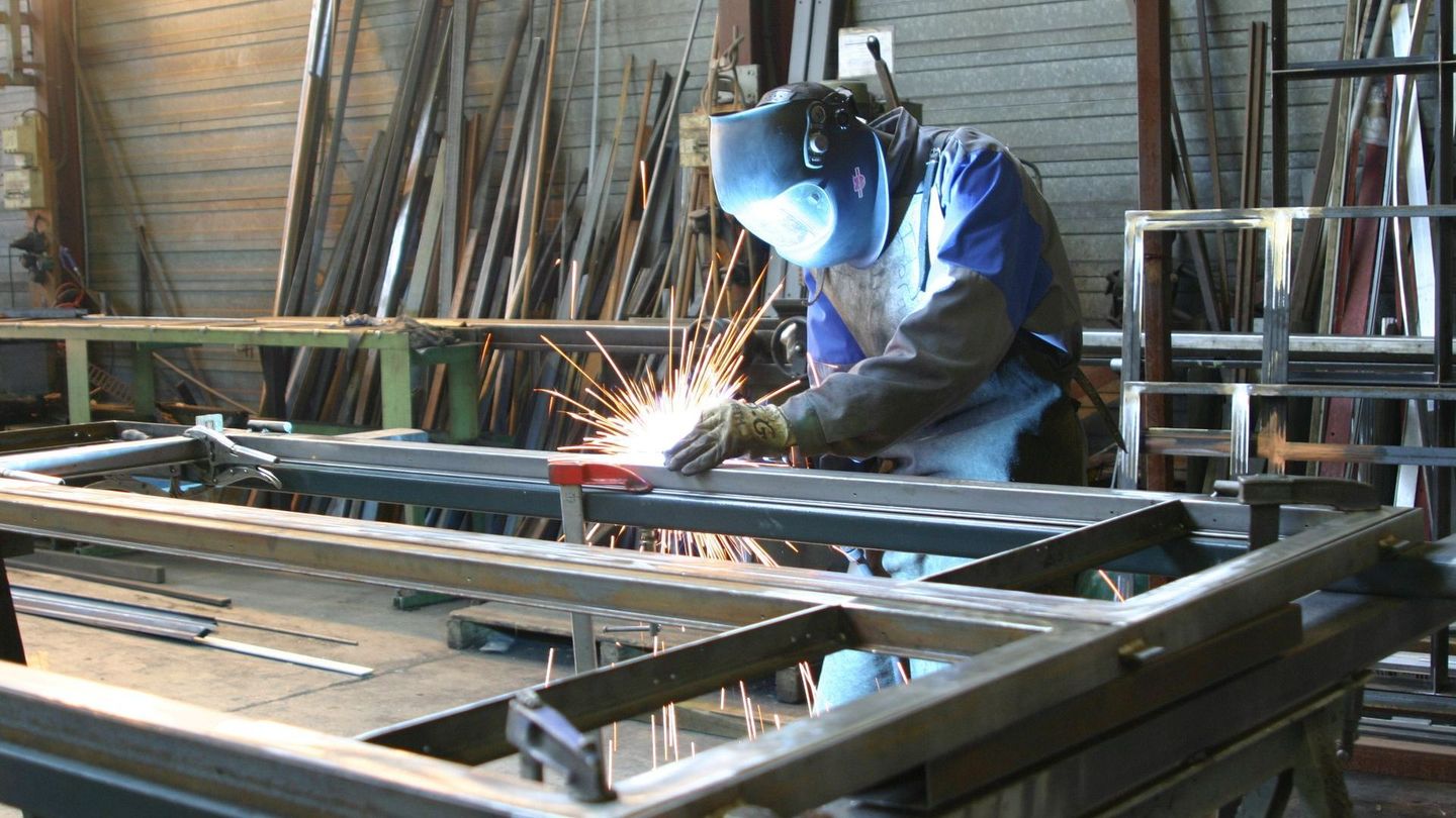 Professionnel soudeur