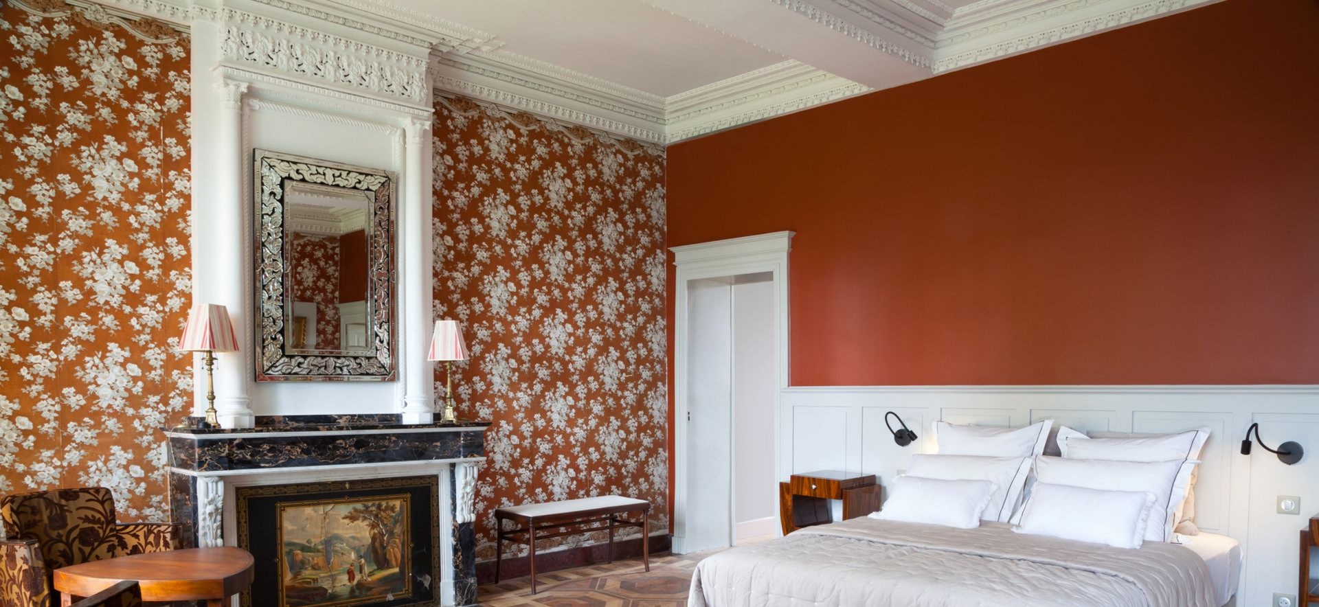 Chambre avec les boiseries peintes