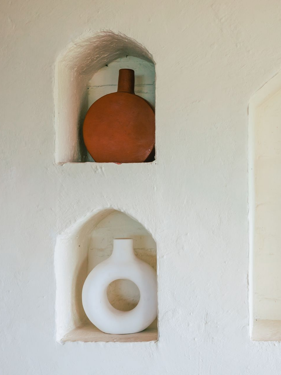 Mur décoré à la chaux