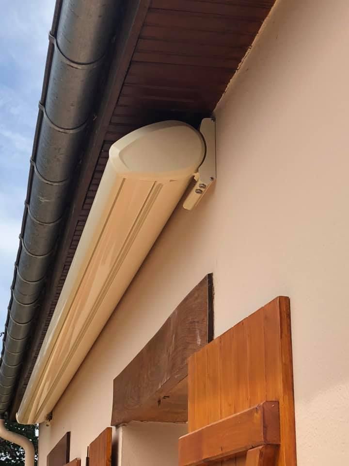 Coffre enrouleur de store-banne.