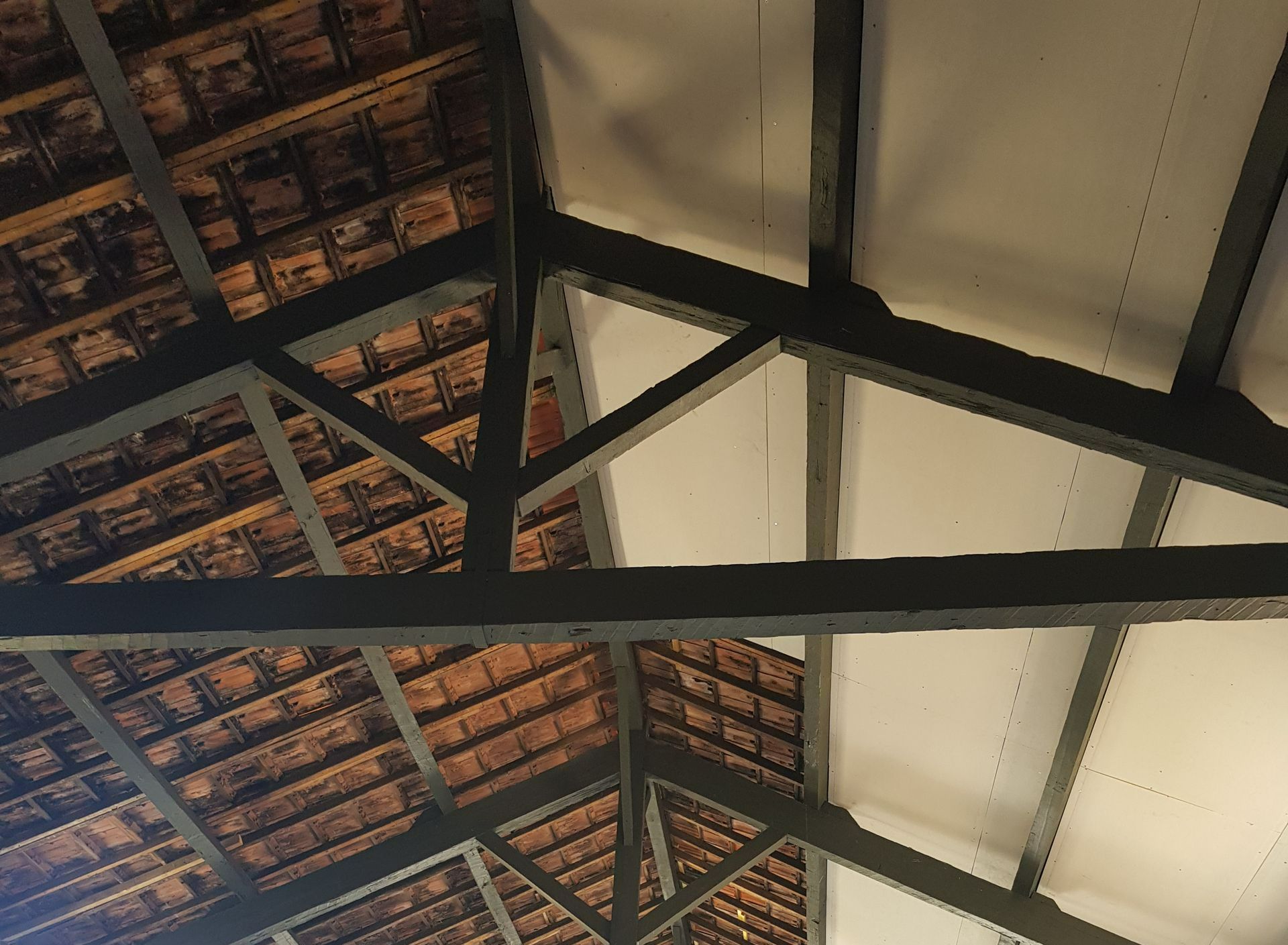 Une structure en bois traitée