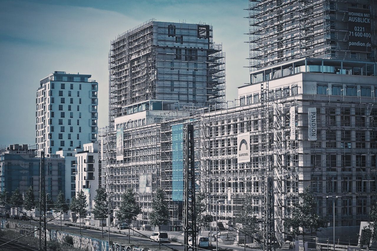 Bauzeichnungen, Wohnungsgrundriss, Taschenrechner, Smartphone, iPad