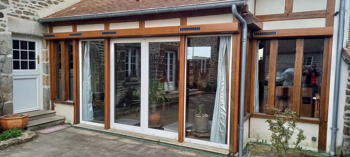 Porte fenêtre en bois et pvc