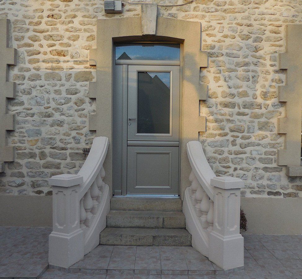 Porte et escaliers