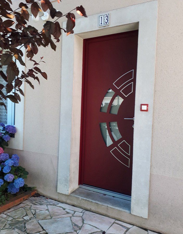 Porte d'entrée rouge