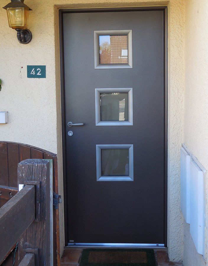 Porte d'entrée en aluminium