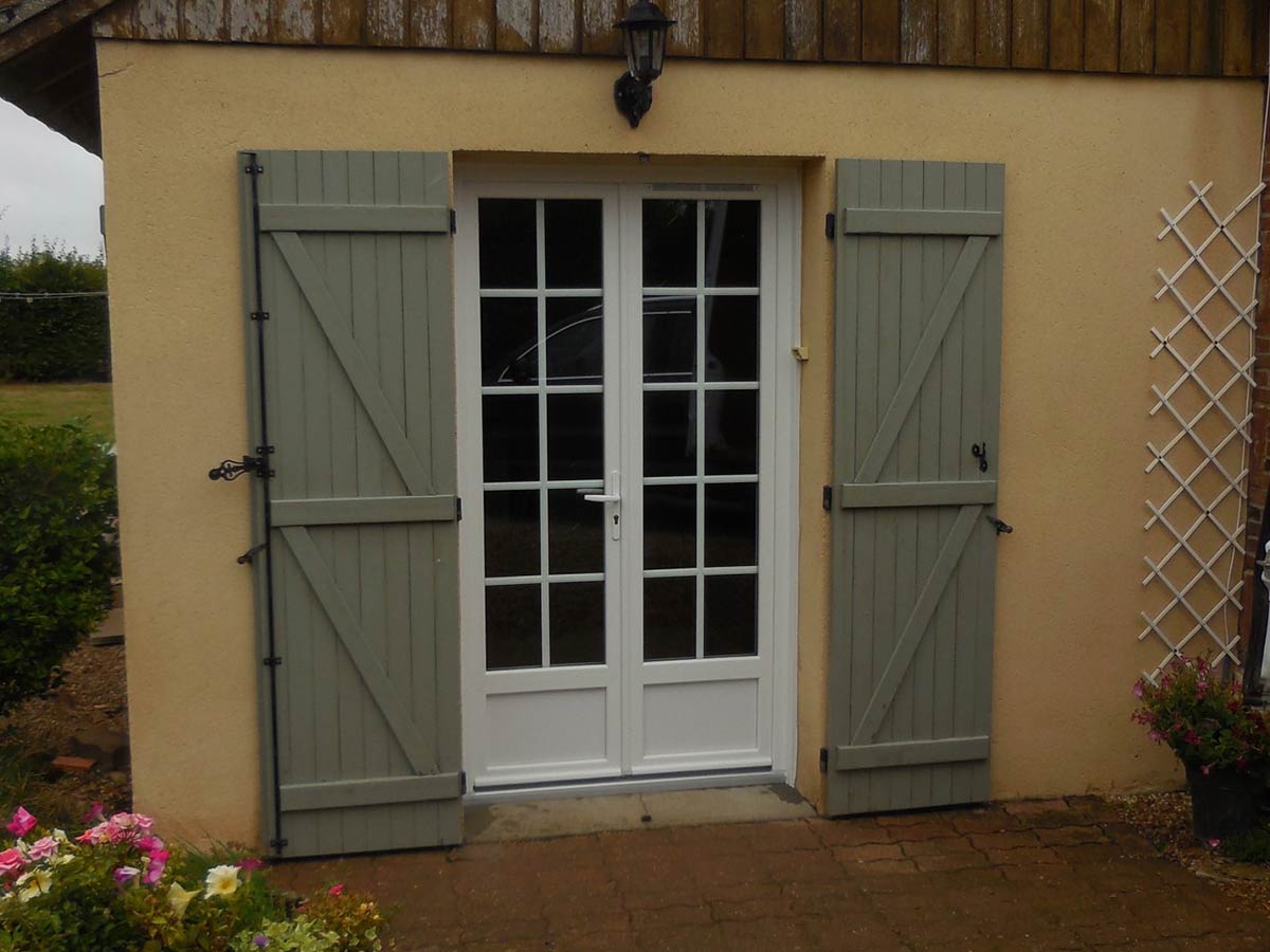 Porte-fenêtre en PVC