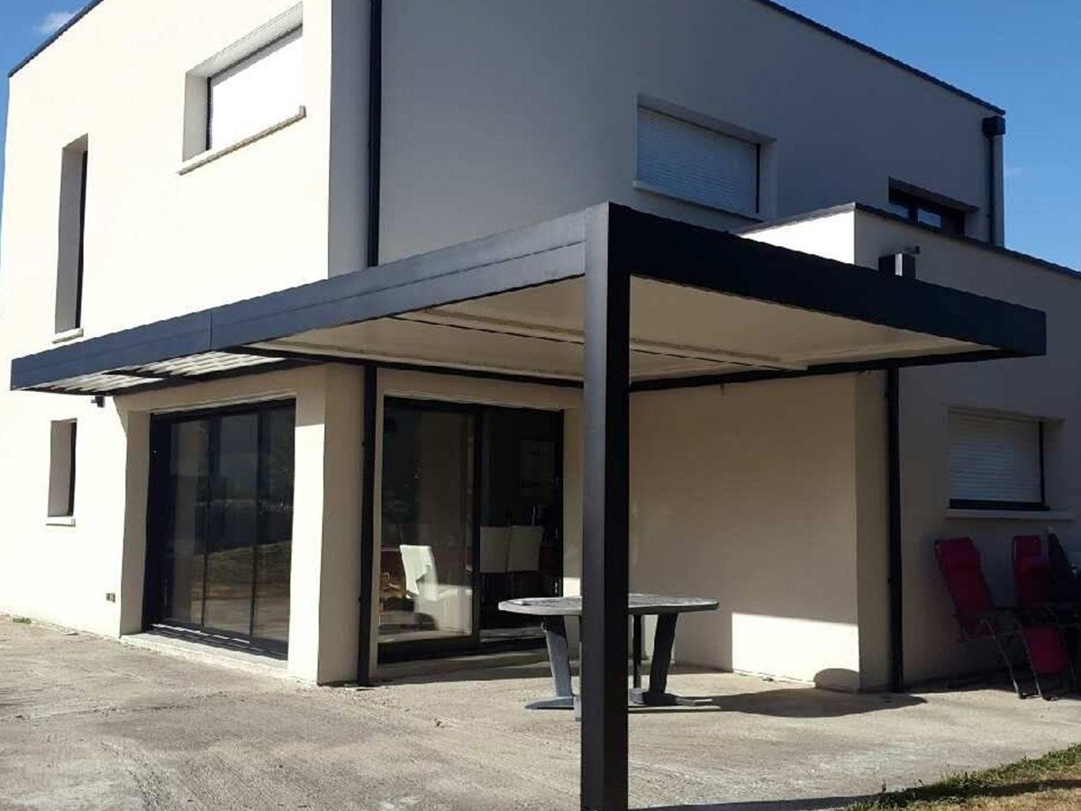 Pergola d'une terrasse de maison