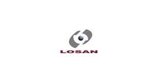 Logotipo de LOSAN con un emblema abstracto gris y texto granate sobre un fondo blanco.